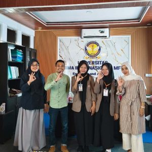 Read more about the article Terima Siswa Magang, Warek I Dorong Link and Match SMKN 2 Mataram dengan Vokasi UNBIM